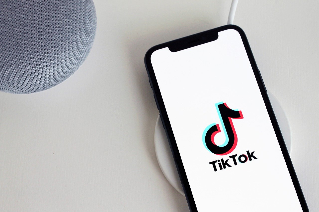 Tiktok 10300 Coins Gift Card AE screenshot 2
